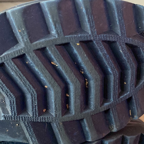 Vineyard Vines Rain Boots - Picture 13 of 15